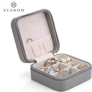 Vlando - Macaron -  Portable Travel Jewelry Gray Zippered Box - NWOT